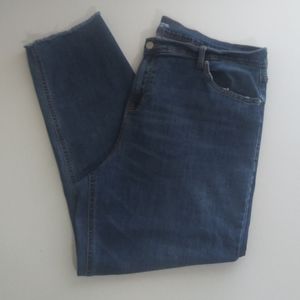 Old Navy Women's Straight Ankle Jeans. Size 18